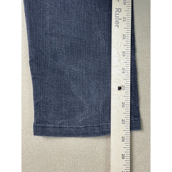 Chicos Jeans Adult 1 Short Gray Platinum Denim Stretch Comfort Womens - Picture 4 of 13